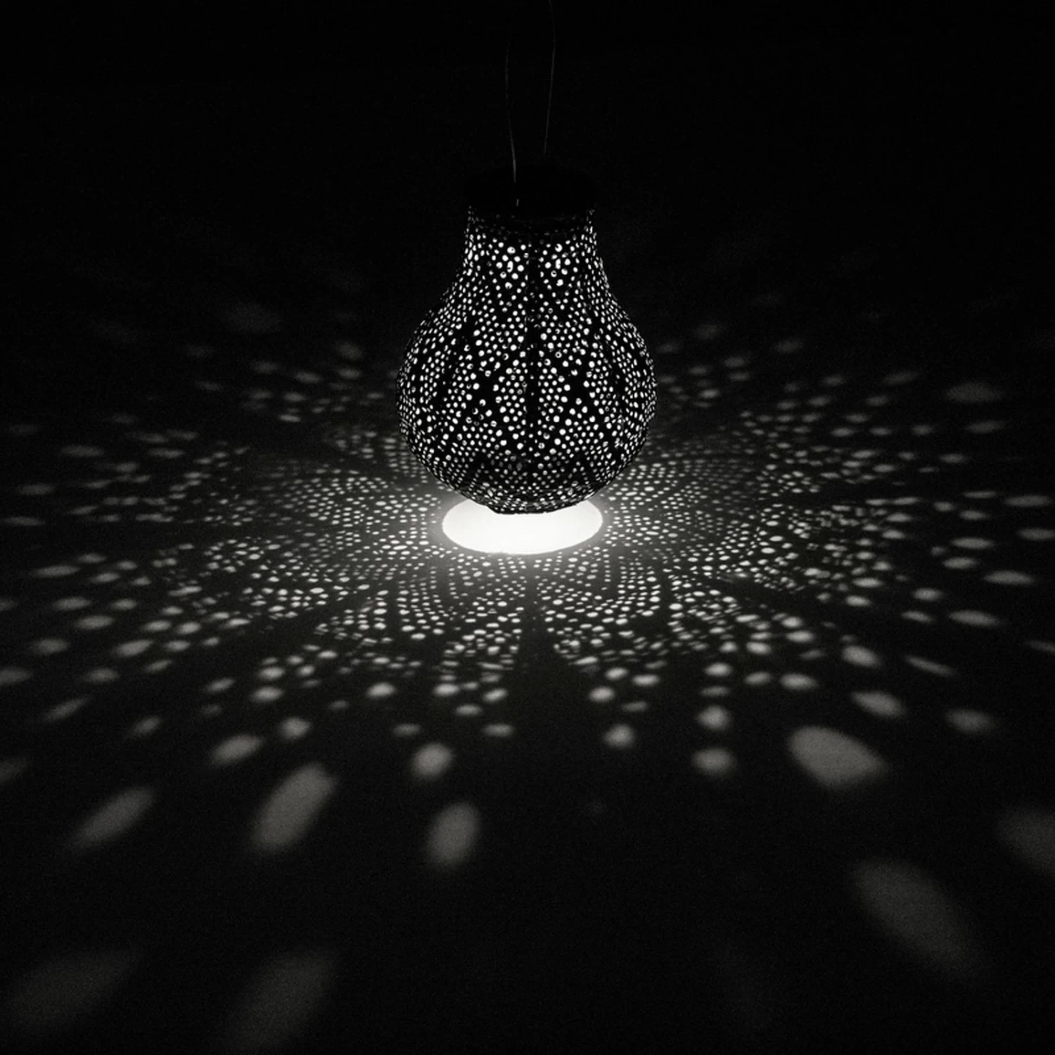 Solarlaterne 'Bulb 16', Grün, Ø 16 X 20 Cm 2 Solarlaterne 'Bulb 16', Grün, Ø 16 X 20 Cm – Bild 2