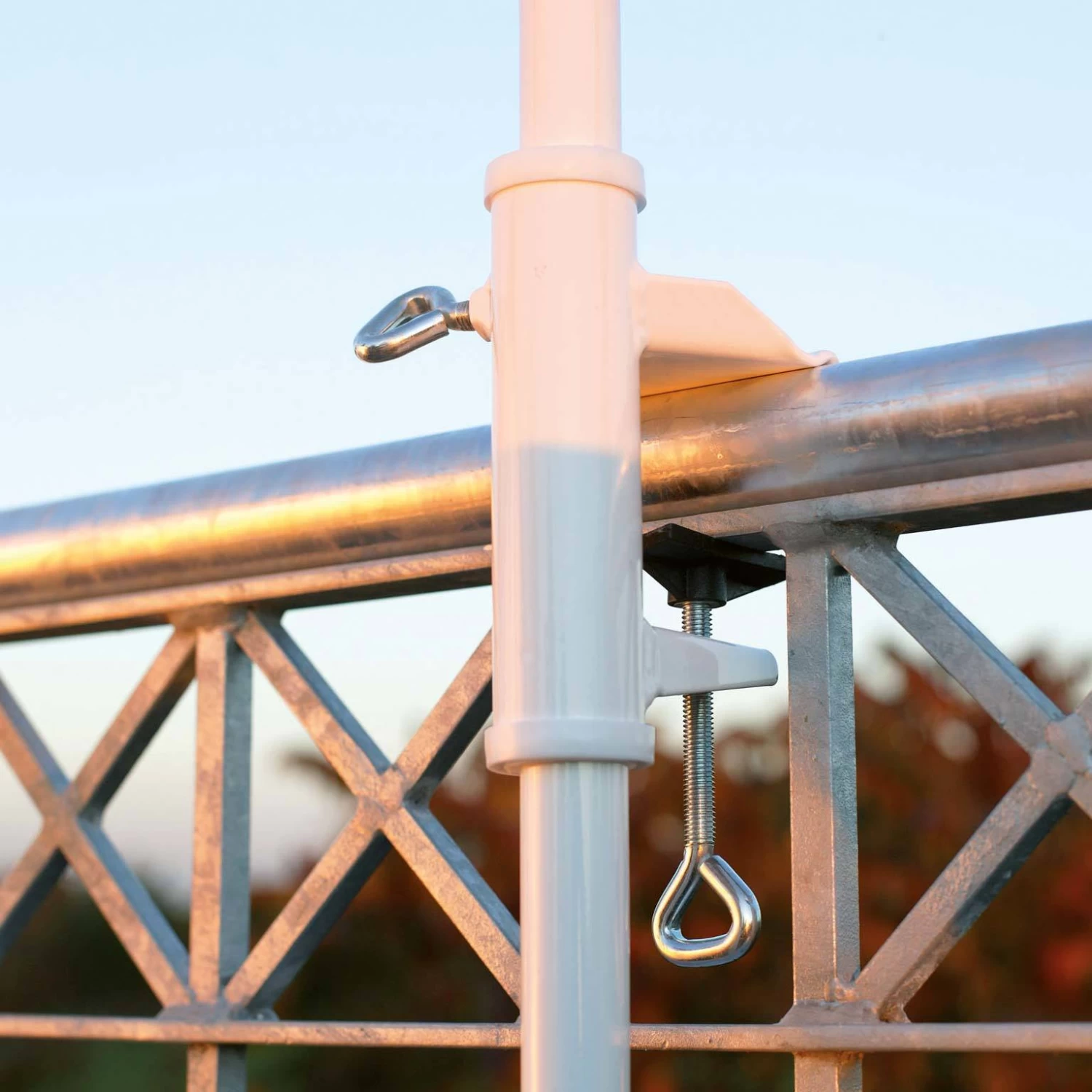 Sonnenschirmhalter Für Handlauf, Schirmstock Bis Ø 25mm 1 Sonnenschirmhalter Für Handlauf, Schirmstock Bis Ø 25mm