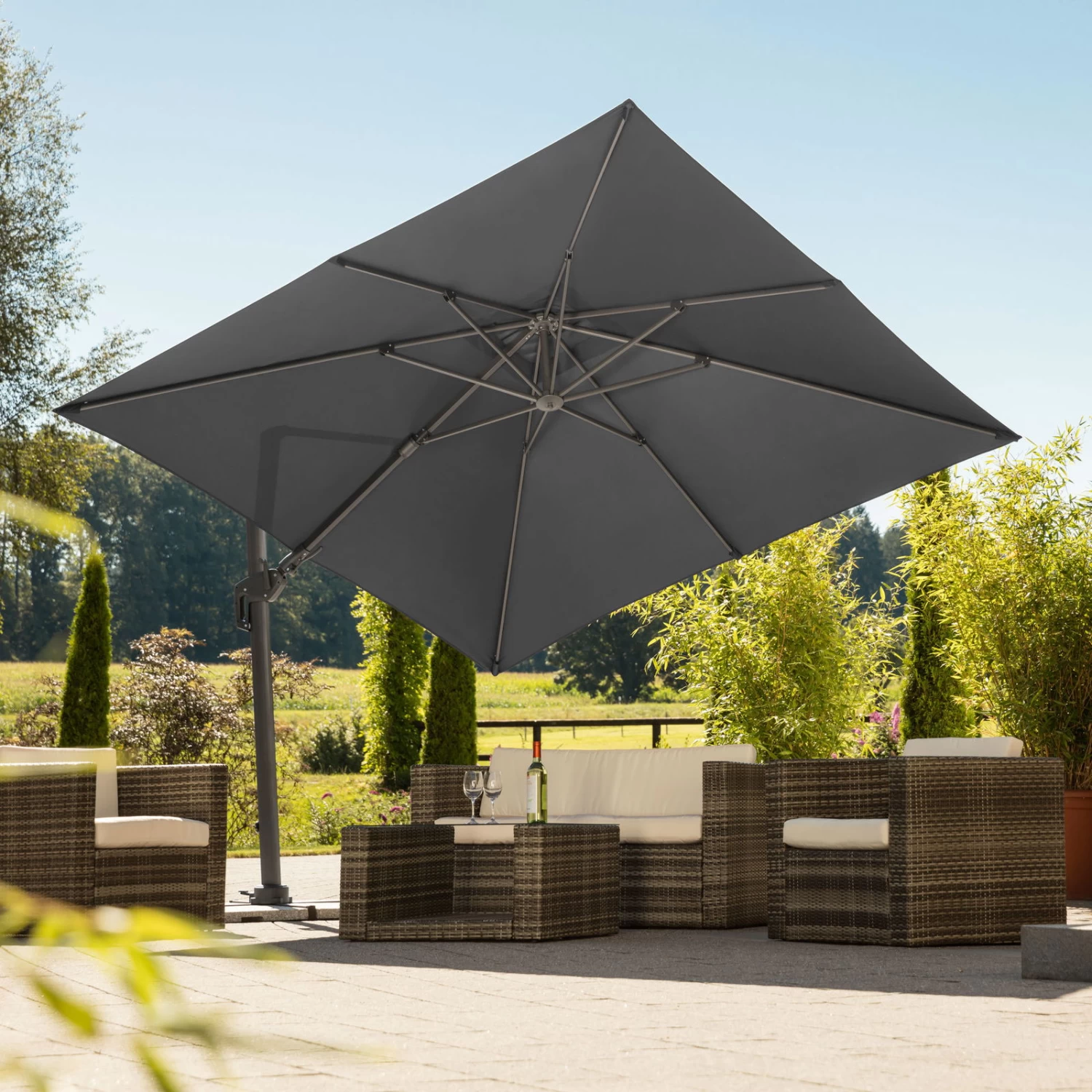 Pendelschirm, 'Rhodos Twist', Ca. 300 X 300 Cm 1 Pendelschirm, 'Rhodos Twist', Ca. 300 X 300 Cm