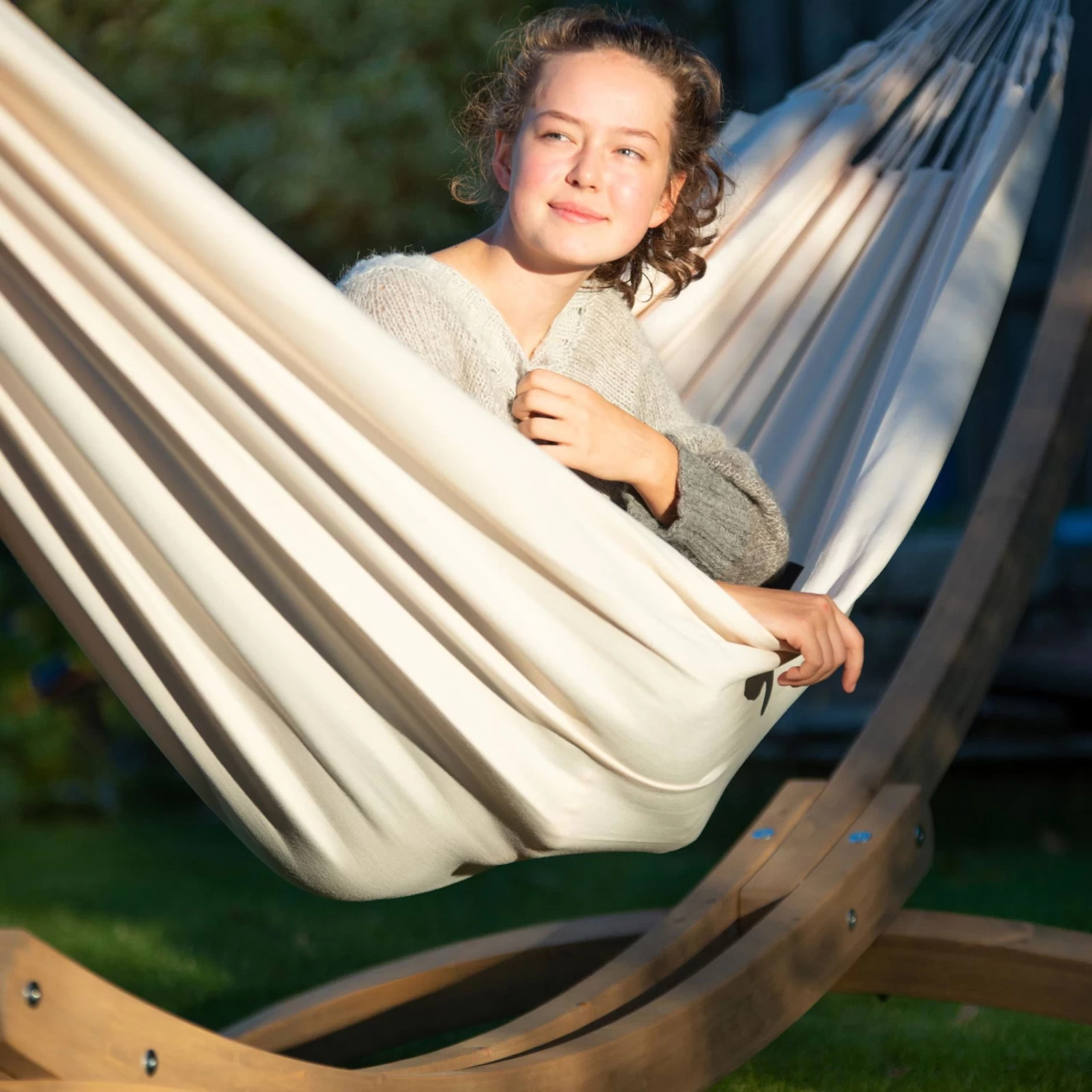 LA SIESTA Doppel-Hängematte Brisa, Vanilla, Outdoor Material, Bis 160 Kg, Wetterfest 13 LA SIESTA Doppel-Hängematte Brisa, Vanilla, Outdoor Material, Bis 160 Kg, Wetterfest – Bild 13